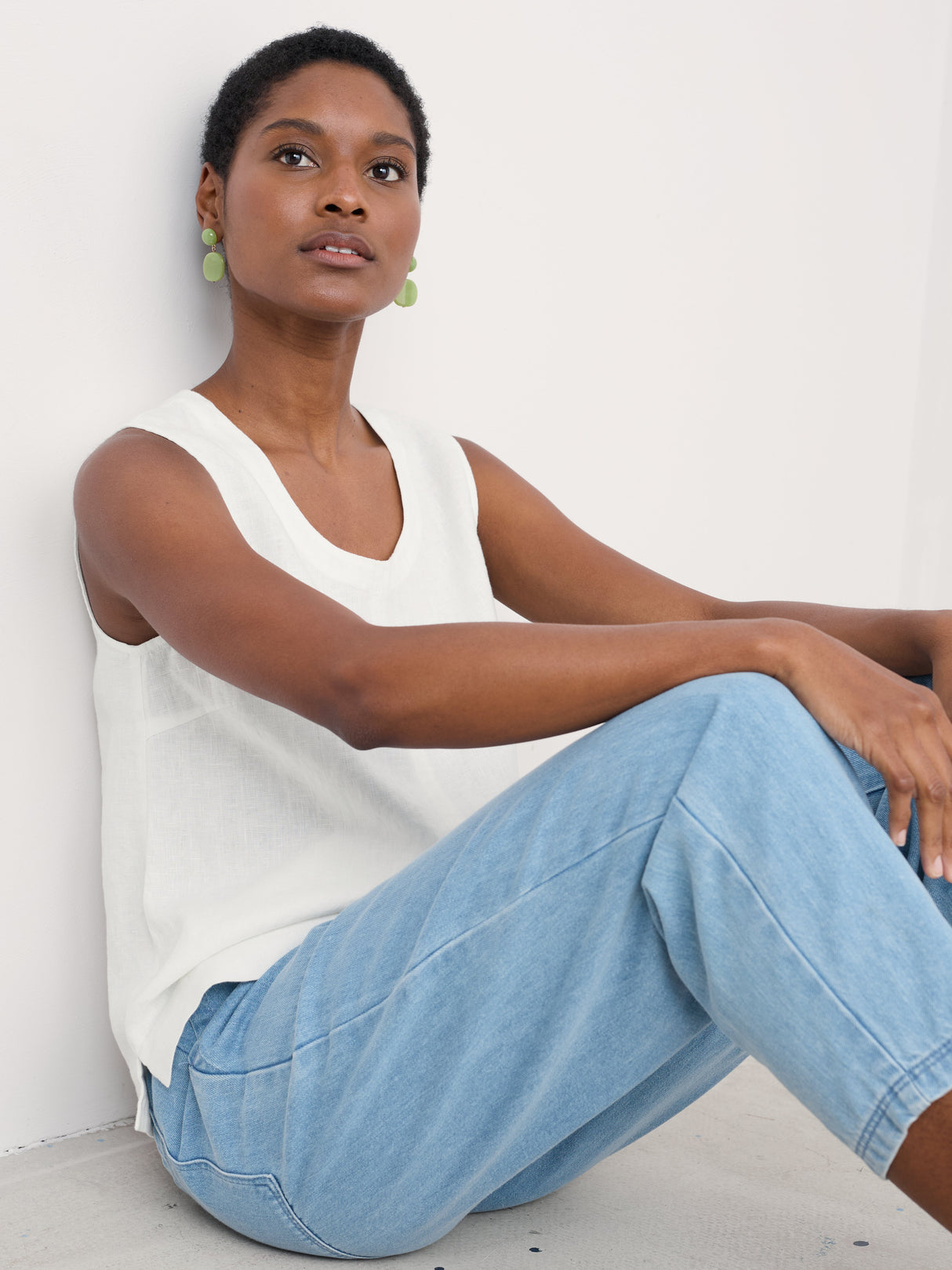 Seasalt Lighthouse Station Vest - Chalk