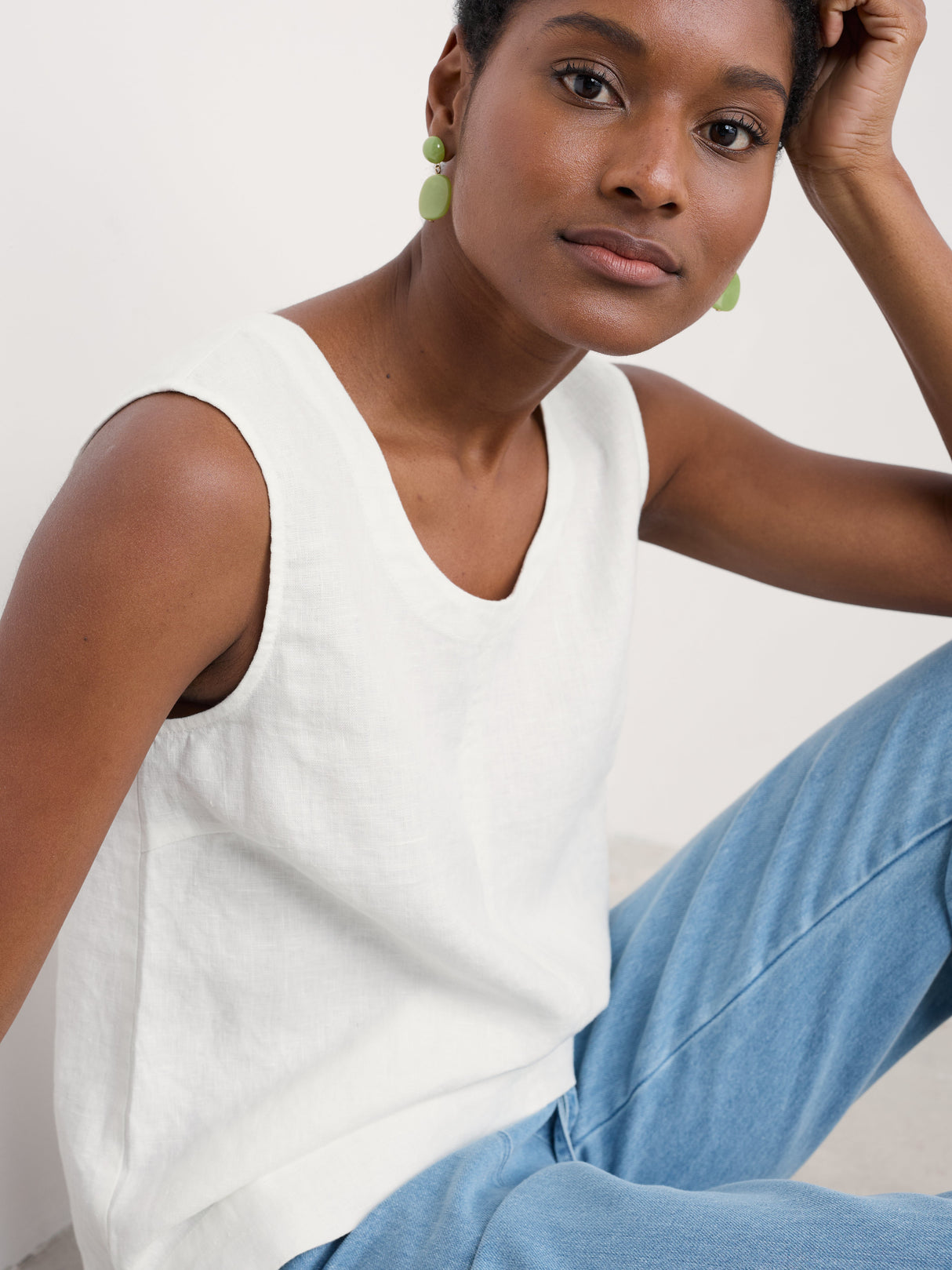 Seasalt Lighthouse Station Vest - Chalk