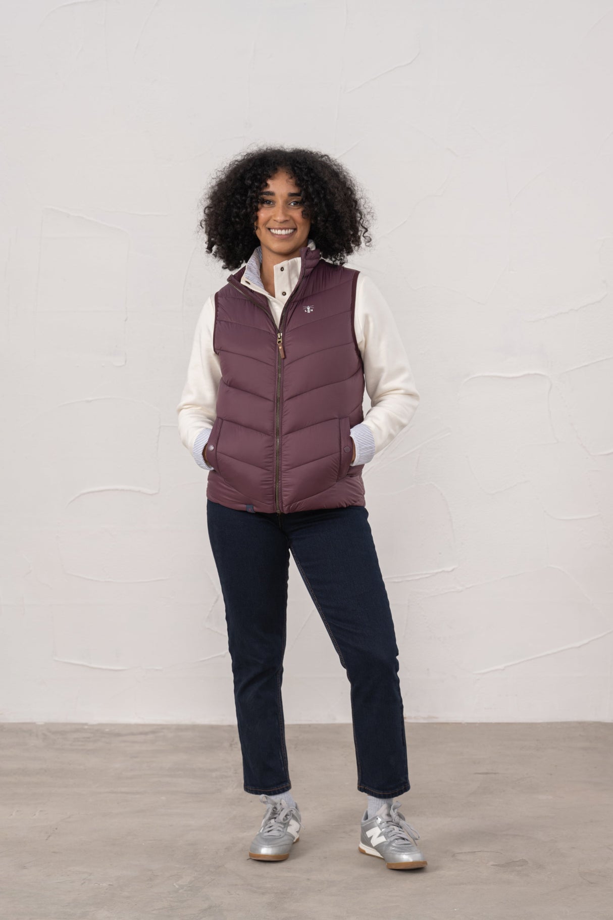 Lighthouse Laurel Ladies Gilet - Cranberry